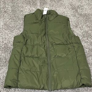 NWT GAP ColdControl Green Puffer Vest Size S